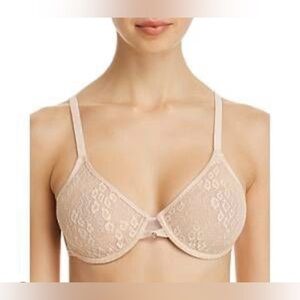 NWT Chantelle
Spirit Full Coverage Lace Molded Bra 32C